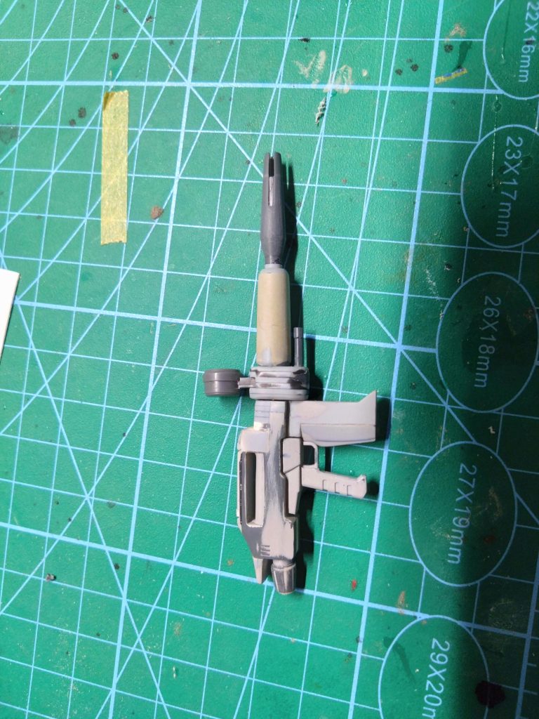 キットのままだと細いので、写真だと分かりにくいですが、太くしたのでかなり大掛かりな改造になってしまい今回で一番大変でした😓