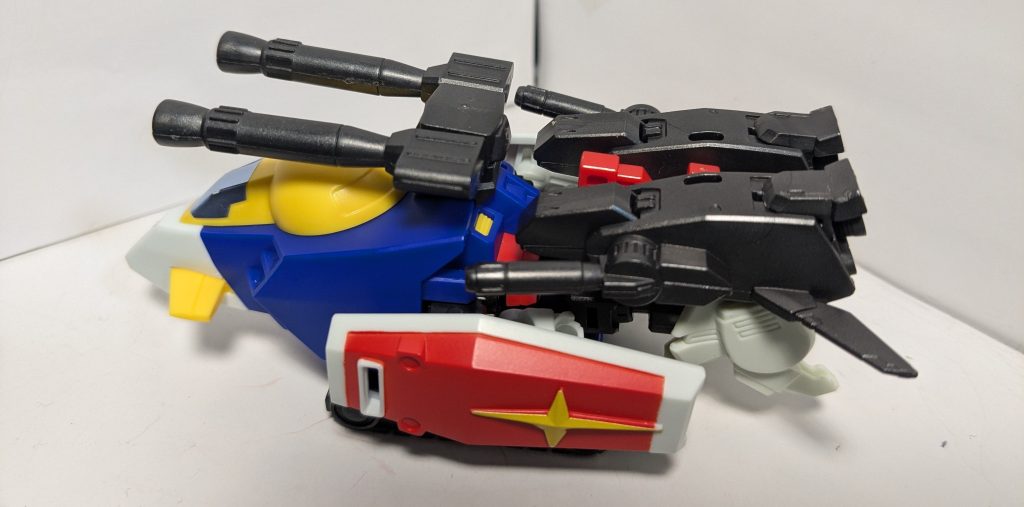 下半身が追加されたことで、より重厚な戦車ぽいイメージになりました。