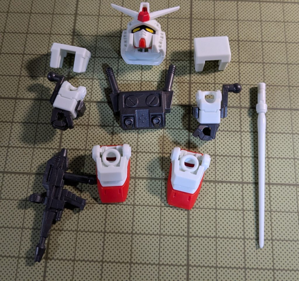 単体だと成立しませんが、武器パーツ、腕にシールド用のジョイントが付くのがポイントですね。