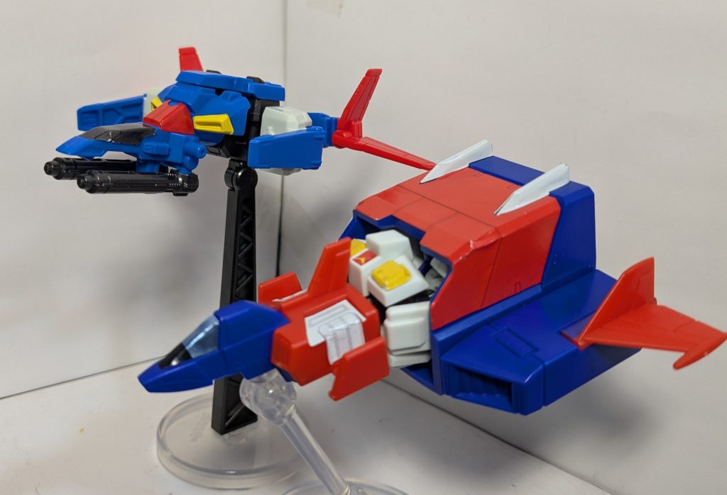 どちらも戦闘機のイメージがありますね。