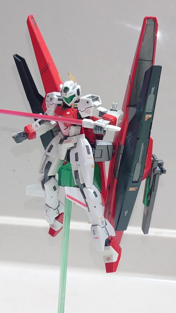 ＧNビームサーベルはアリオスガンダムから借りてますgundam-kao5