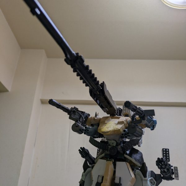 つぶやきの分も全て武装足しまして‼️プラス‼️ショルダー部にグフカスタムのシールドガトリング？を装備し防御面も少し考えながらも攻撃力も更に向上させて更に武装強化しました✨️✨️✨️他の方のつくる武装盛々のガンプラに比べると少ない位ですがまた少しだけ理想のザメルに近づけることができました。&nbsp;サイコザクのバックパックもつけたら更にすごいことになるかもとかたくらみながら今日の報告は終わります🙇皆様観て頂きありがとうございます🙇（5枚目）