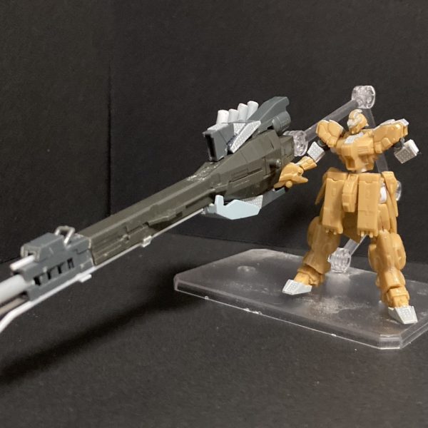 ハイパーでメガな奴作ってやりました。もう少しディテール足していきたいところ。ただ、これ必然的に平手と持ちての作成もセットでついてくるのよね😅。左腕は今のところ積層まで。ちなみに塗装のことなんか一切考えていません！ｷﾘｯ笑（3枚目）