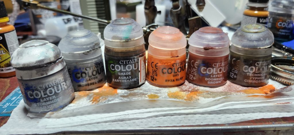 シタデルカラーこれらのシタデルカラーは金属剥がれ　オイル汚れ　赤錆　茶錆を表現できる&nbsp;