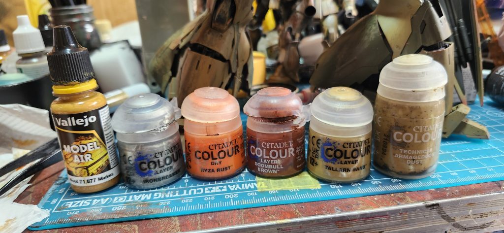 使用した塗料いつものシタデルカラーとファレホその中でも砂汚れを表現するレイヤーとテクニカルを調達