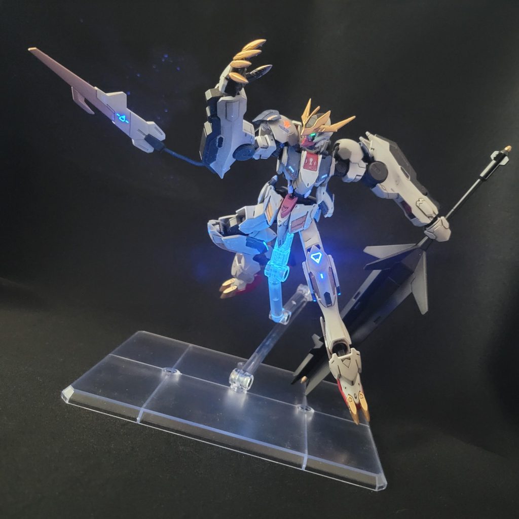 箱絵のポーズ、これ好きです超大型メイスは地面に突き立ててるので間接のヘタリ予防にもなります