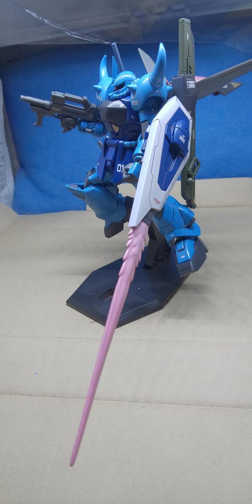 &nbsp;ジャスティスのシールドからのビームサーベル。