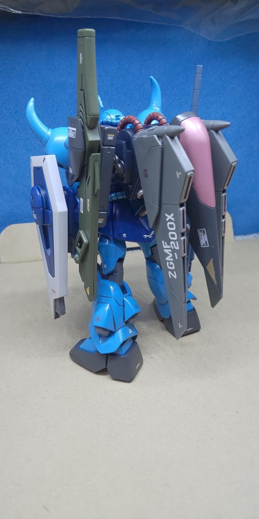 本来イグナイテッドはZGMF-2000ですが、特別装備という事で200Xとしました。&nbsp;バックパックにはまさかの百式を装着してその後ろにフライトユニットを😆