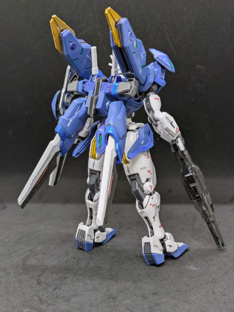 改修型になって、ごちゃごちゃパーツが増えている分、安定性を欠くようになってしました。それでも一応自立します。