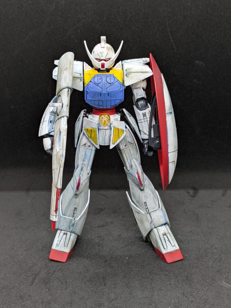 とはいえ、いくら有名デザイナーがデザインしたガンダムとはいえ、私の初見では「カッコ悪い（爆）」という感想しかありませんでした（笑）