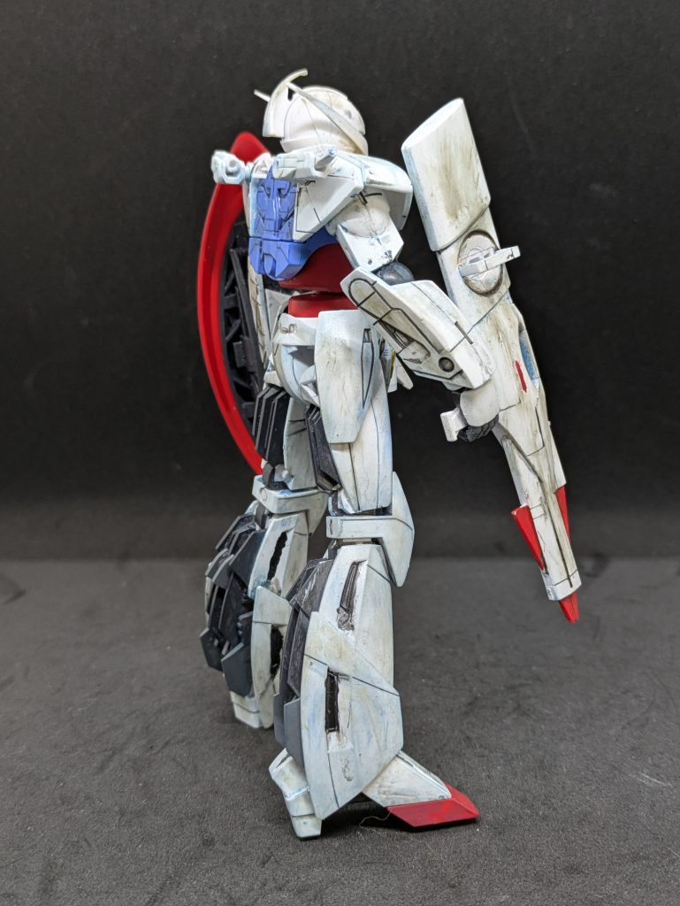 ターンエーガンダムの最大の魅力は動くとカッコイイところですかね。躍動感ある動きと、実は歴代ガンダムの中でも最強といわれるところが魅力ですかね。何せ文明を滅ぼす機体ですからね。