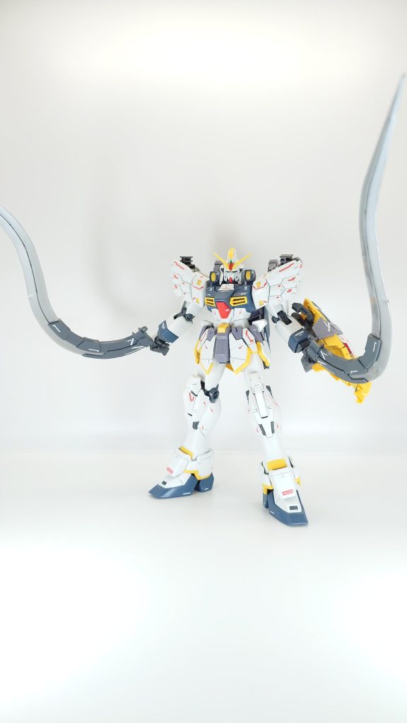 アーマを外して。なんと言ってもデカいショーテルが特徴。画角に収めるのが大変