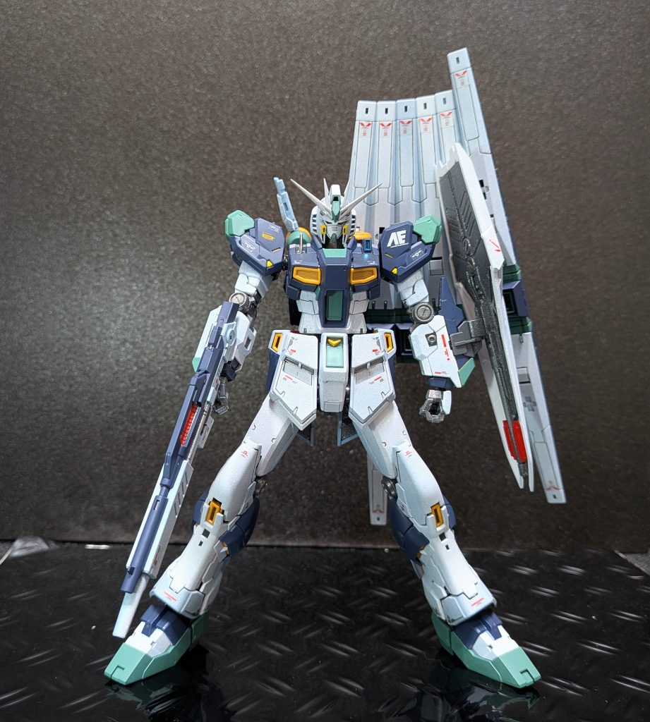 ニューガンダム　量産型カラー–2枚目/制作者：@Ymarl1
