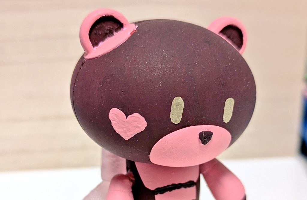 ほっぺのハートがチャームポイント。小1長女に「なぜハートマーク？」とツッコまれ、「可愛いからいいじゃん」と答えにならない返しをしましたが、バレンタインモチーフだとハート入れたくなりますよね?!(やっぱり答えになってない)