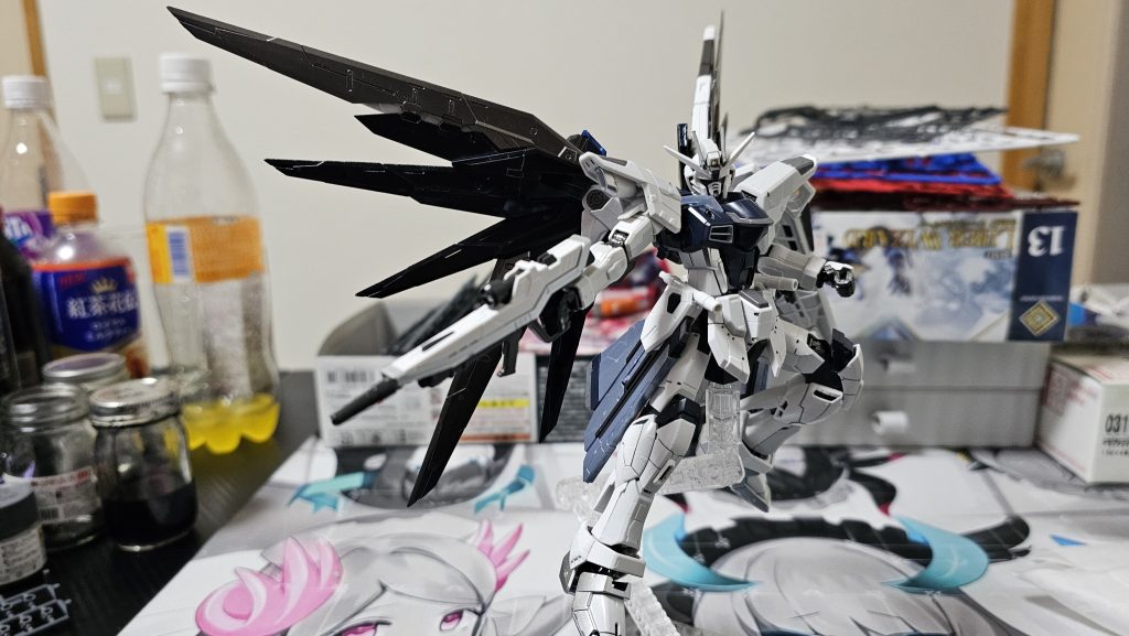 一応、組もうとしてたのがブース撤去前だったので羽以外のメタリックなところはブラシ塗装出来てました。