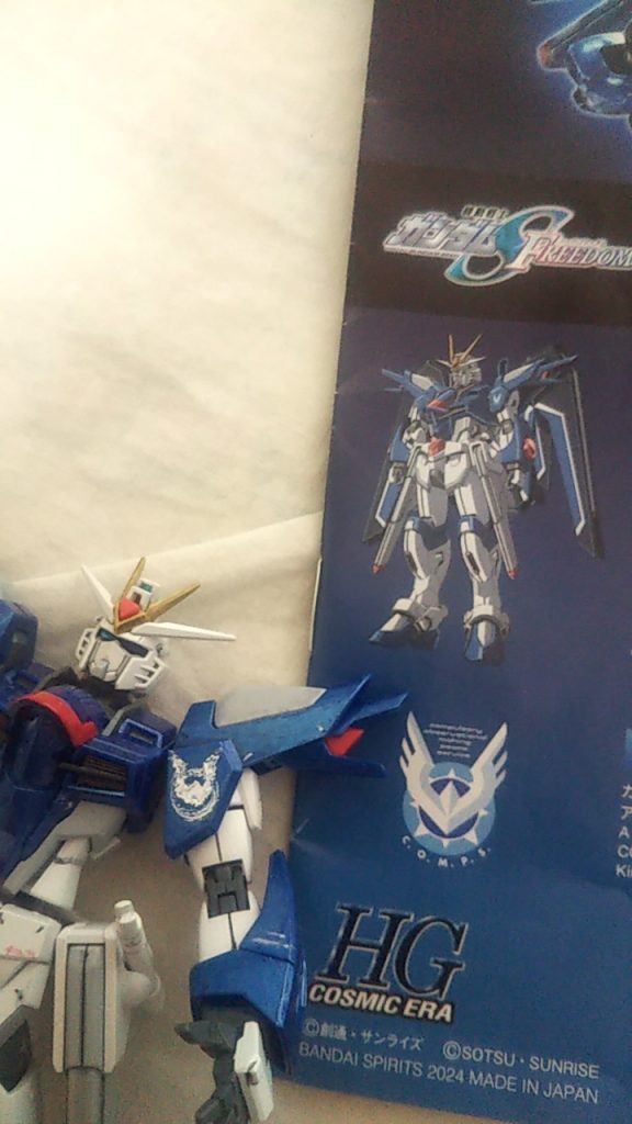 肩もペイントでコンパスマーク…