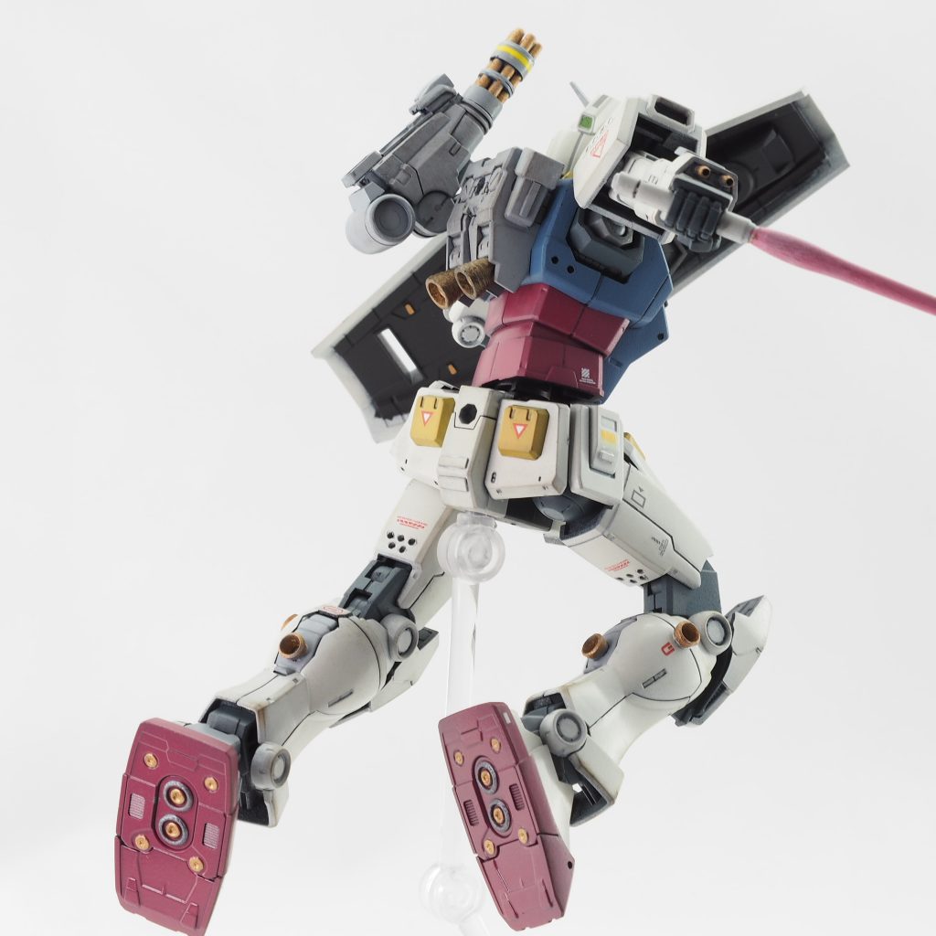 今回は以上です！なんだか久しぶりにトリコロールなガンダムを作った気がします。外伝を読み漁ろうが、量産機にハマろうが、原点の主役機はええもんだと思いました。