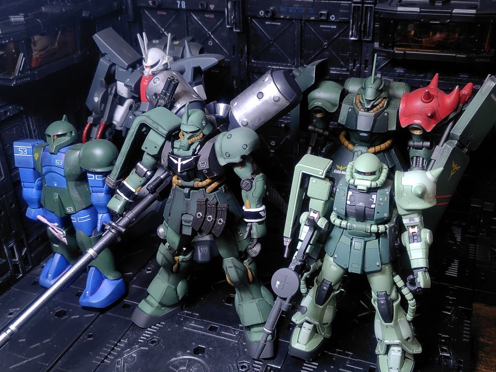 ジオンのザクの系譜。ザクなんて家にいくつあってもいいもんですからね！ギルボアさん...(gundam-kao9)