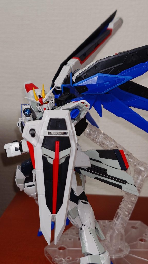 ガンポッドを使って射撃!!キットによって違いますがこのポーズやりたくなるんです✨️フルメカニクスはこちら(^^)/↓https://gumpla.jp/other/1351611