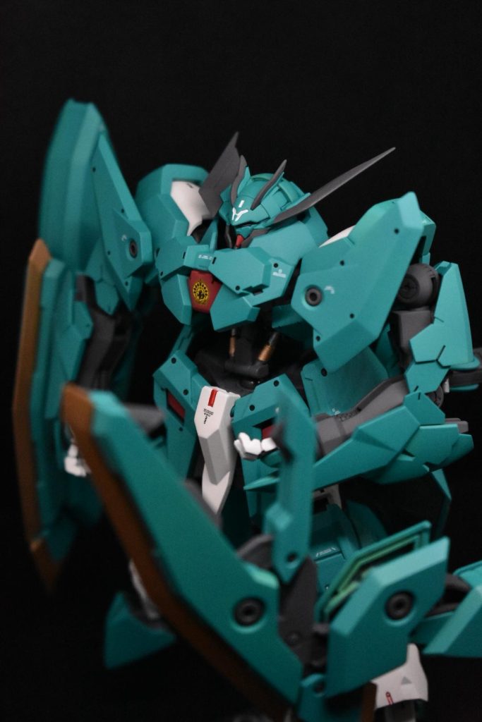 これ動かしてポーズ決めるのは難しすぎる😂