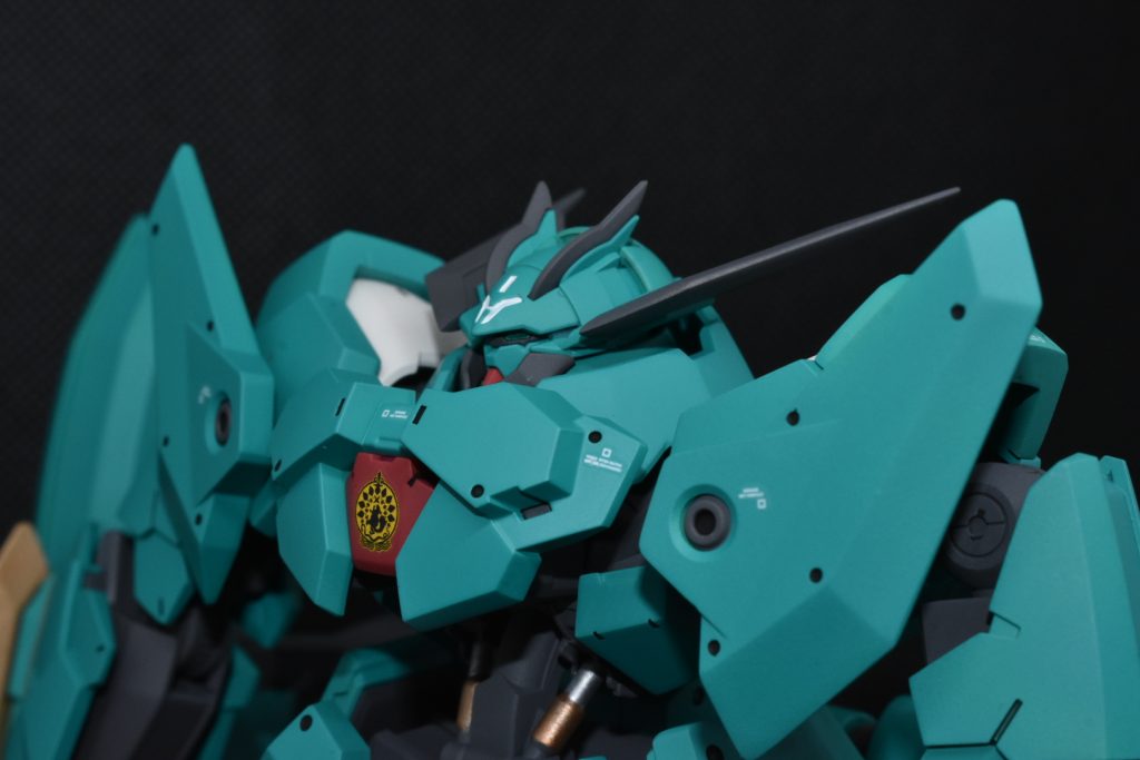 顔が奥まりすぎてて目があまりみえない😂ライトグリーンとかにすればよかった…