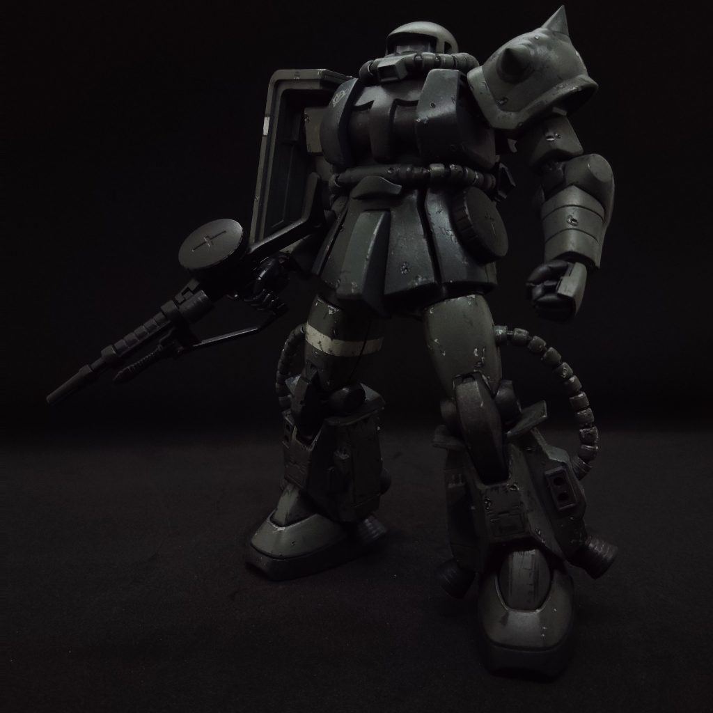 塗装後リューターでキズをつけ、ハンダゴテで弾痕をつけたりつや消し吹いたりで完成でした