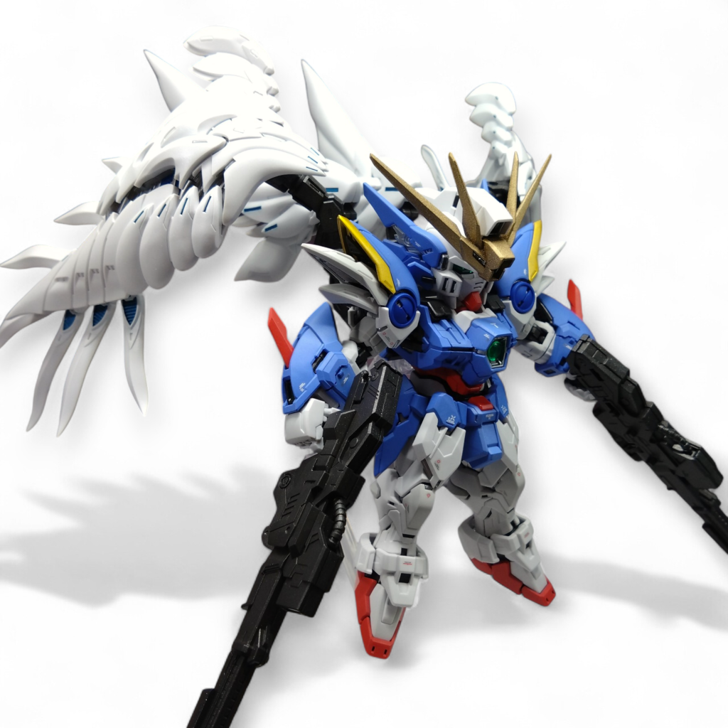 ウィングはメタリックブルーで部分塗装