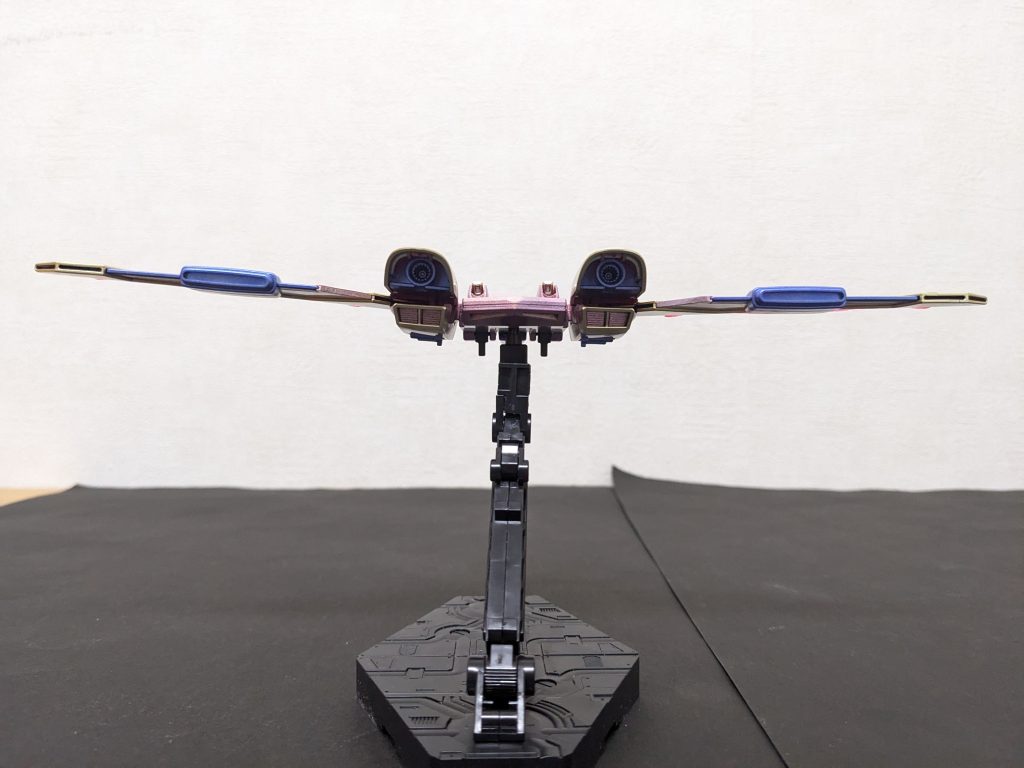 ファトゥム-01単独で何枚か貼っときました。いやぁ、カッコ良いです😆‼️