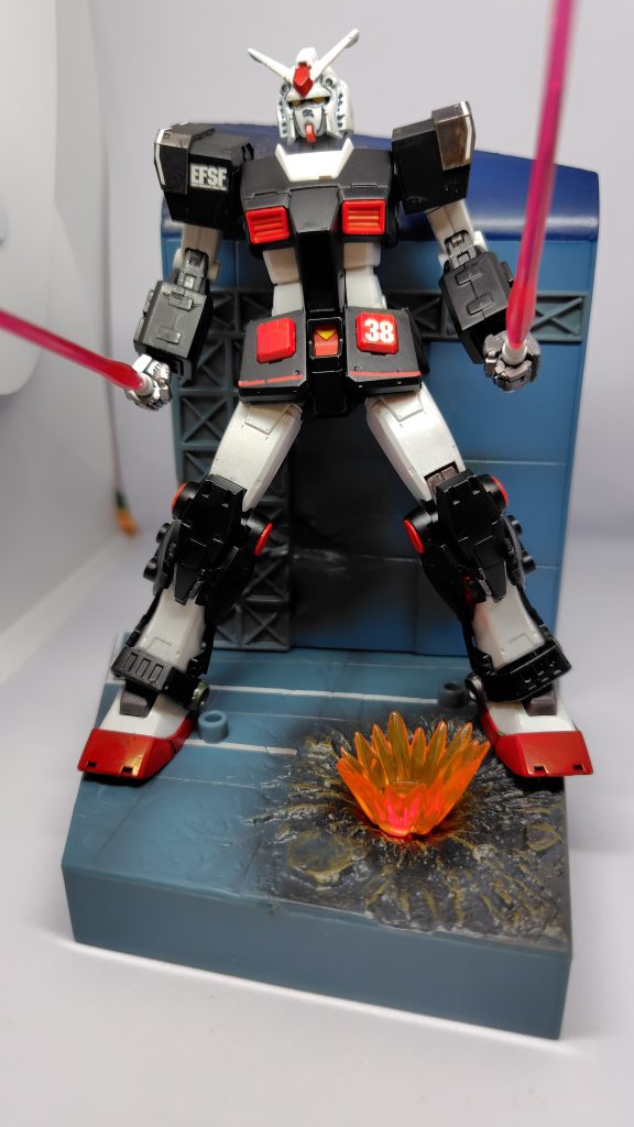 武装をパージしたらビームサーベルだけで乗りきるイメージ