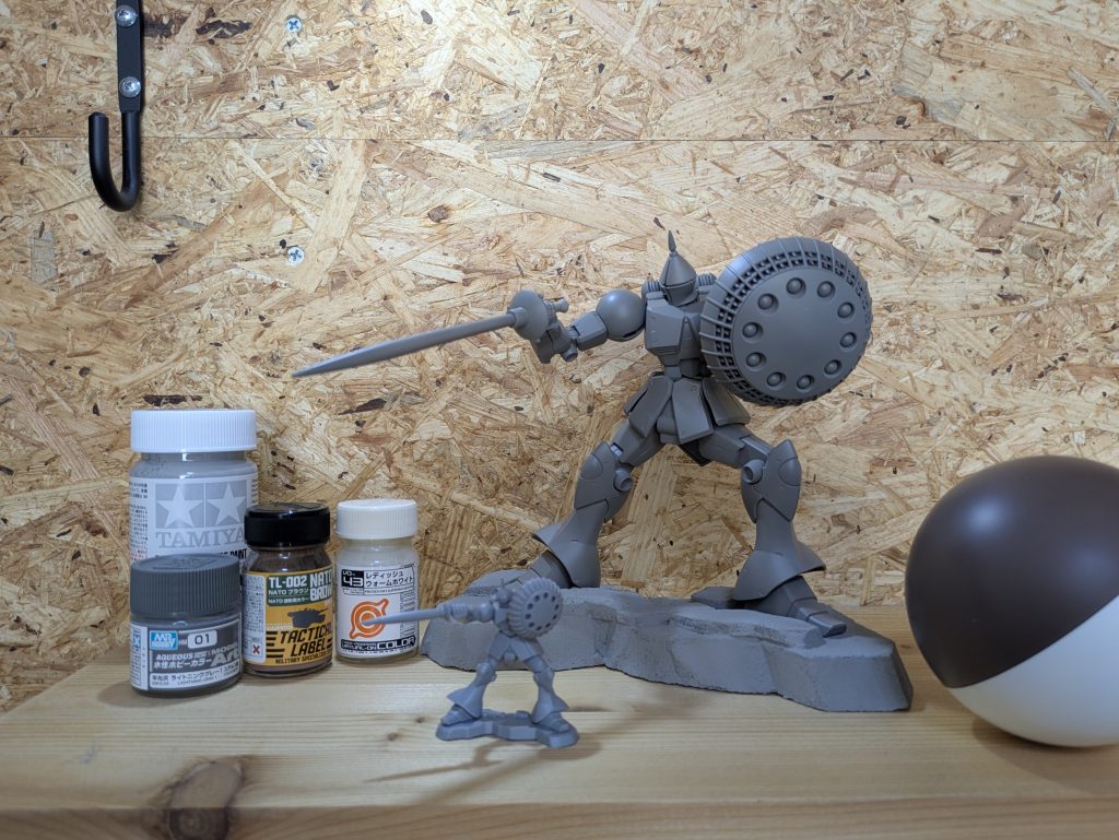 ネタ的に作ったのですが水性ライトニンググレーが思いのほか格好いい色で渋い仕上がりに。もっと薄い色にすればよかったです。