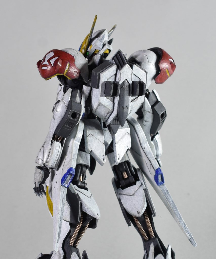 あとHGなのでアンテナのフラッグを落としました。改造というよりはゲート処理と一緒で素組みの範疇かもですね。