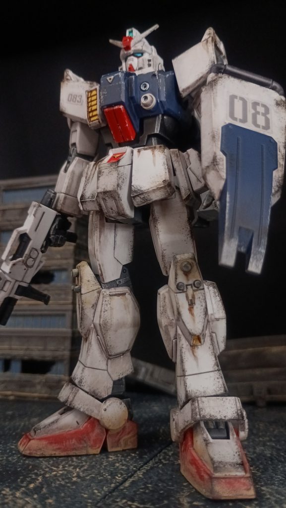 市街地戦をイメージした背景でご覧ください。砂汚れに初挑戦。代名詞である膝立ちを意識して、ヒザとスリッパを中心に汚しました。