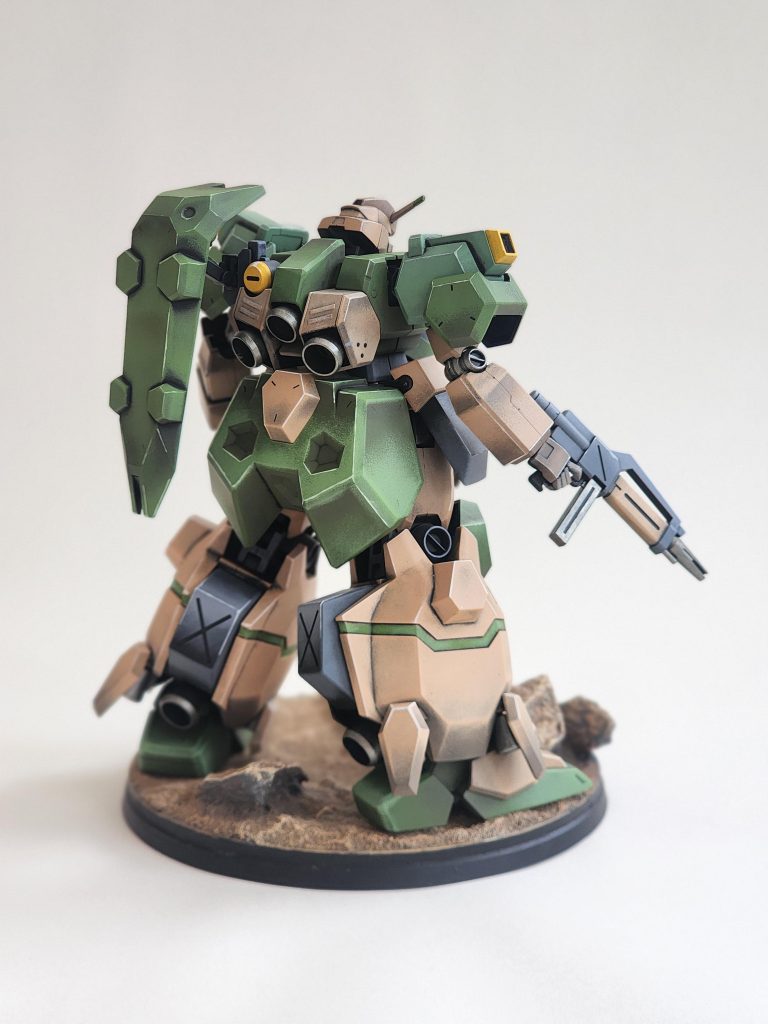 私はカスタムガンプラのエアブラシグラデーションスタイルが大好きなので、エアブラシを使わずにそのグラデーションを再現したいと思いました。I love the airbrushed gradient style of custom Gunpla so I wanted to recreate those gradients without access to an airbrush.&nbsp;