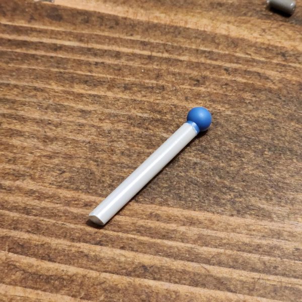 腕と肩を混ぜたいのですが、どちらもオスコネクタです。肩をくり抜いて、手足のポリキャップを差し込めるようにしました。少し緩いですが、うまくいきます。 肩と胴体も同様の問題で、どちらもメスコネクタです。ランナーの端が肩にぴったり収まりました。ケルディムの肩パーツを壊したくなかったので、ジャンクからボールジョイントを拾ってきて、ランナーの端に貼り付けました。YouTubeで、関節にワイヤーを入れて補強している人たちを見ました。いつか私もその技術を応用してみようと思います。 この日記は少しやり過ぎかもしれませんが、このプロセスを楽しんでいます。集中力が湧いてきたようです。 もしやり過ぎだと思うなら、教えてください。抑制します。I want to mix the arms and shoulders but both have male connections. I manage to hollow out the shoulders, then the limb poly cap can slot inside. It's a little loose but it works.Again, a similar issue with the shoulder and torso, both connections are female. I found that the edge of the runners fit nicely into the shoulder. I didn't want to destroy the Cherudims shoulder parts so I grab ball joints from the junk. I've stuck it onto the end of the runner edge. I've seen people on YouTube insert wire into joints to strengthen them. I may have to apply that skill one day.I know I'm probably going a little overboard on this journal but I'm enjoying the process. It seems to be giving me focus.&nbsp;If it is too much, let me know and I'll reign it in.（7枚目）