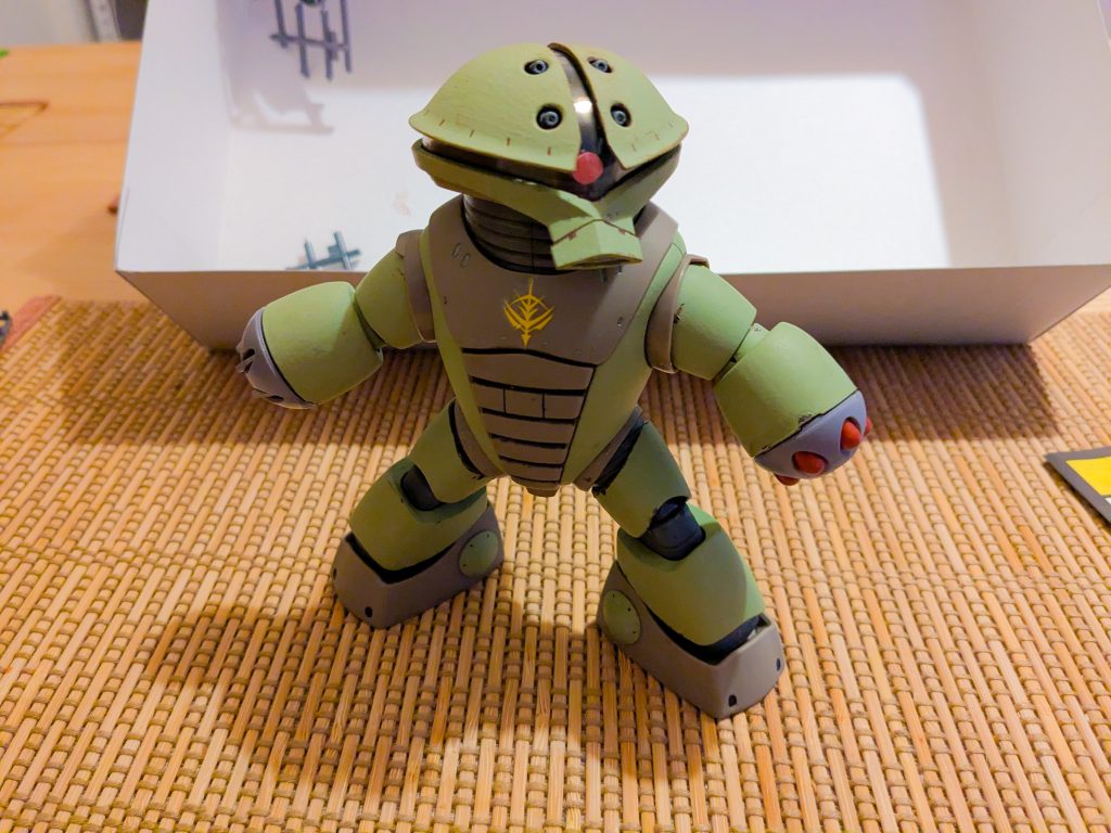 本来サブカラーは黒めにして、武装もマシマシで戦闘力高そうなアッガイにしたかったのですが…。こっちの色のほうが、濁った河川とかで活躍できそう +武装シンプルなほうが い色々捗りそうということで、こうなりました。本作、コレクション整理のためにメルカリで販売しています。宜しければ是非チェックしてくださいませ。https://jp.mercari.com/item/m94780428331?utm_source=android&utm_medium=share&utm_campaign=share-2&source_location=share