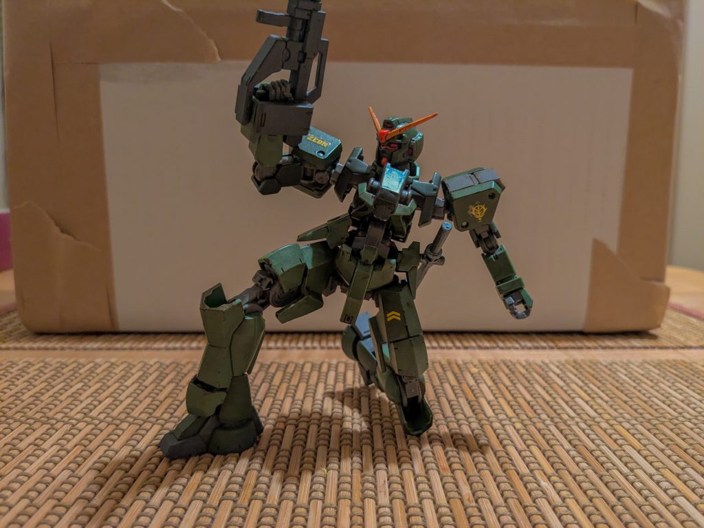 フルアーマーガンダムとかそうですが、ミリタリーグリーンのモビルスーツは何かグッときます。