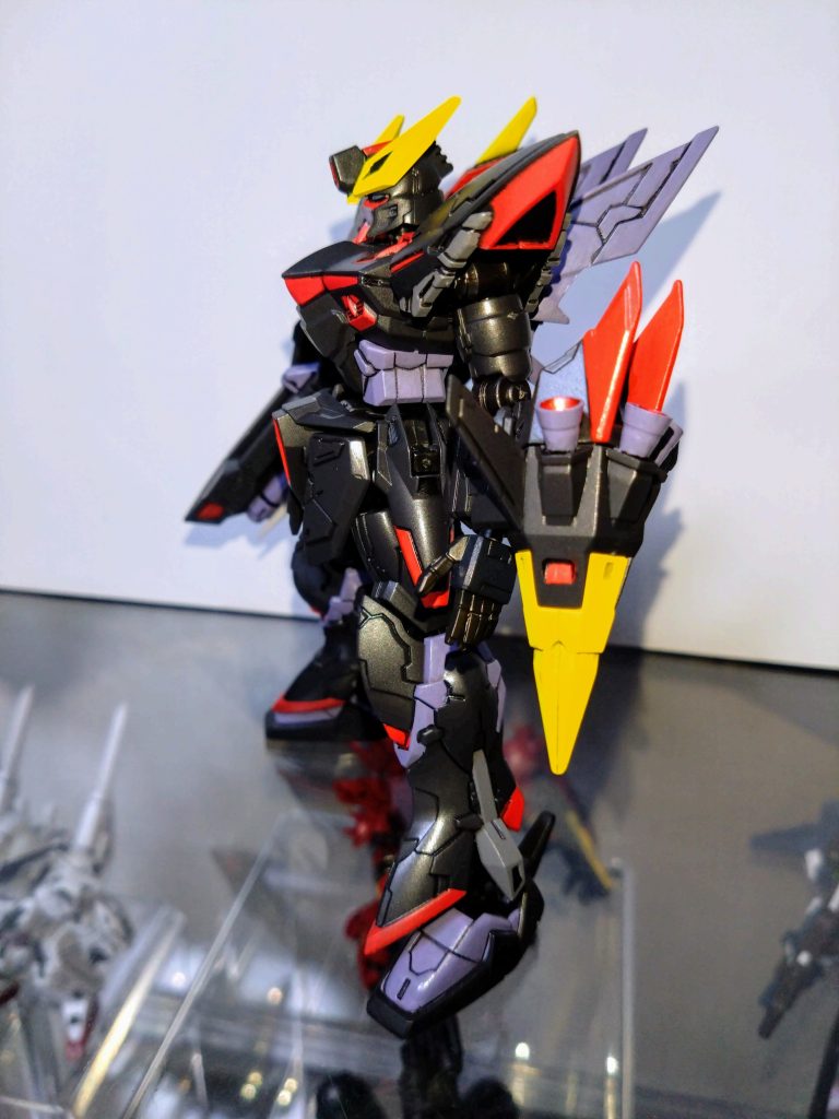 バーニアやカメラアイ等はGXメタルレッドを使用しました。