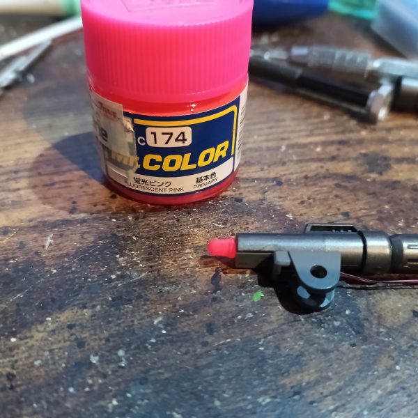 サイコザクのビニールパーツが届くまでザクキャノンを組みます😅💦実弾系機体ですがビーム兵器設定で組込みます😅💦💦額、後頭部のセンサーにはブルーを👍‼️（4枚目）