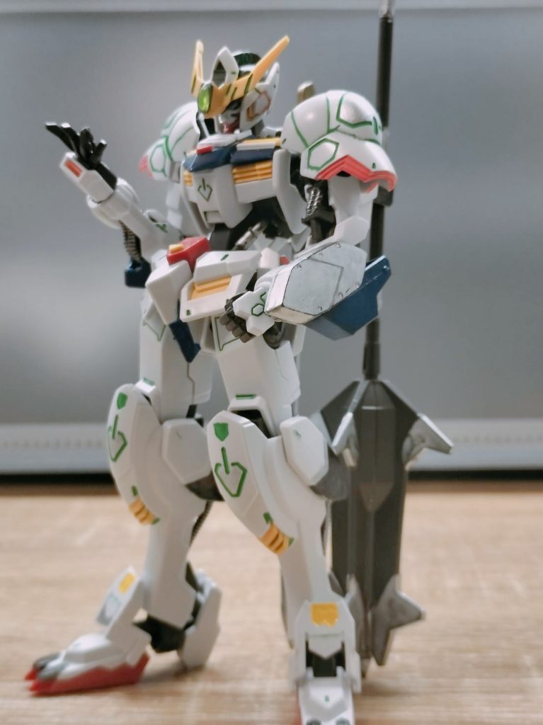 ショルダーの色間違えて朱で塗ってしまう💧