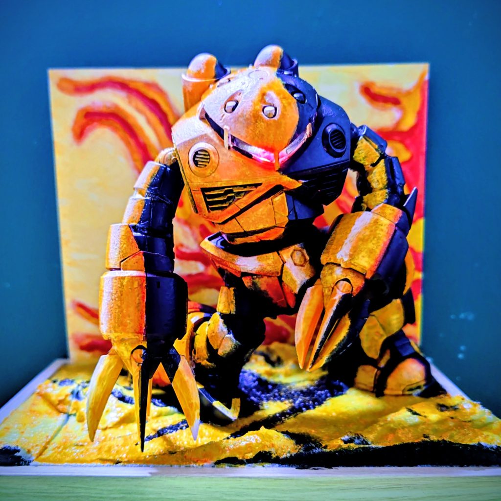 原作は爆発を避けるシーンのため、基本、オレンジ、黒、黄色で構成されています。何回も懐中電灯やブラックライトを当てたり消したりしながら、私なりの解釈で色付けしました。