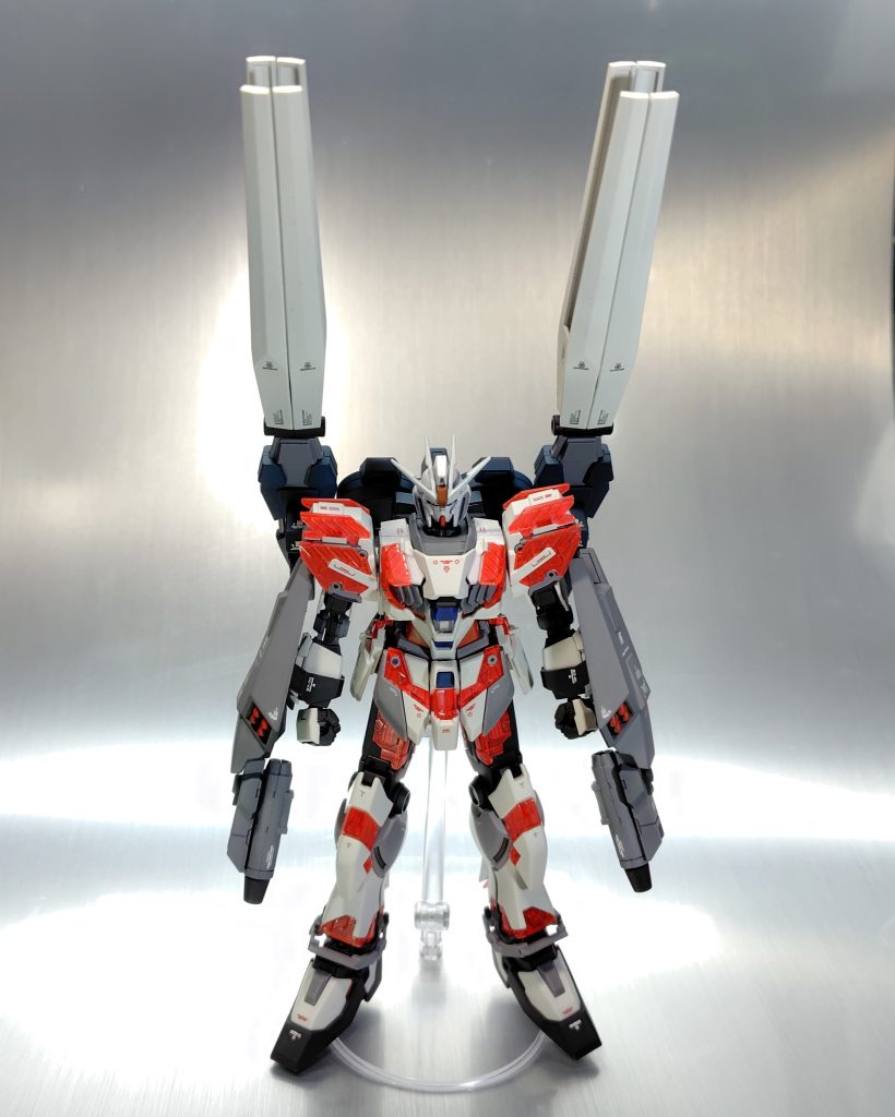 ジャンク品として見つけたB装備品ですがやはりファンネル？インコム？展開状態になる部品や所々部品が欠けておりました。でも普通に買えない装備が購入れたのでよしとしますかね。いいかげん普通にお店でちゃんとしたB装備品買いたいですなぁ。