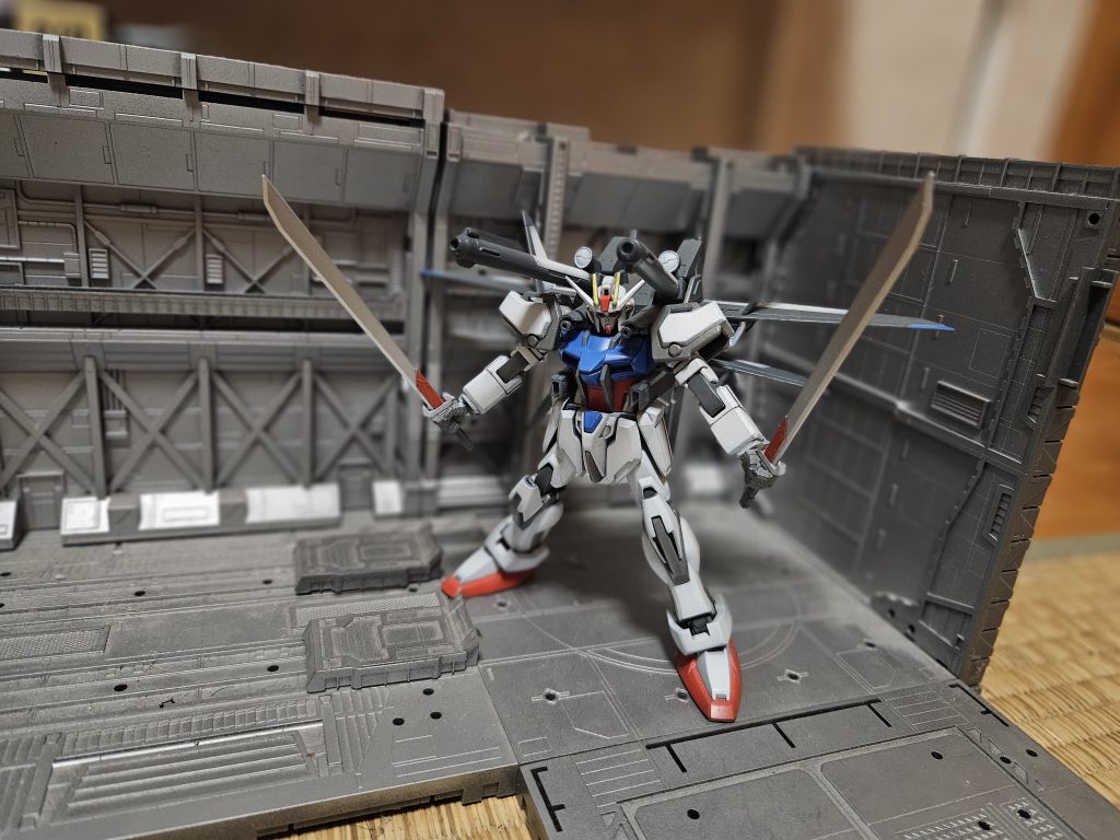 対艦刀抜刀、同じMSVで二刀流のソードカラミティと絡んでるの見てみたいなぁ😁