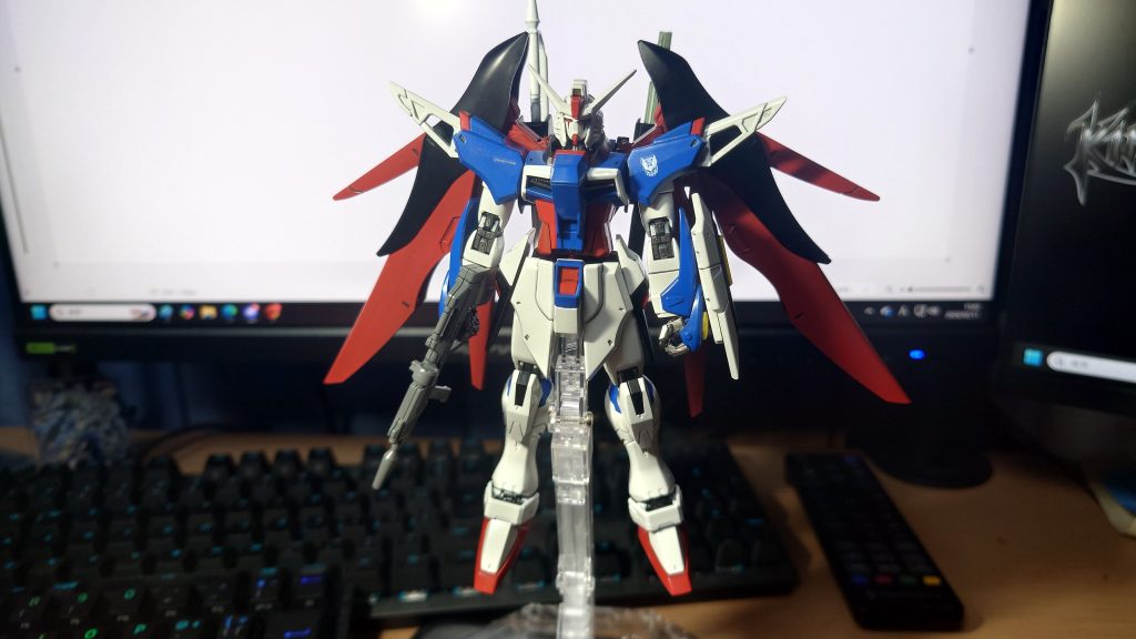 デスティニー全体シルエットSPEC2なのでメインカラーはニュートラルグレーⅠとⅡと少量混ぜたものを使いました。もう少しⅡを混ぜるかそのままⅡでもよかったかなと思います。