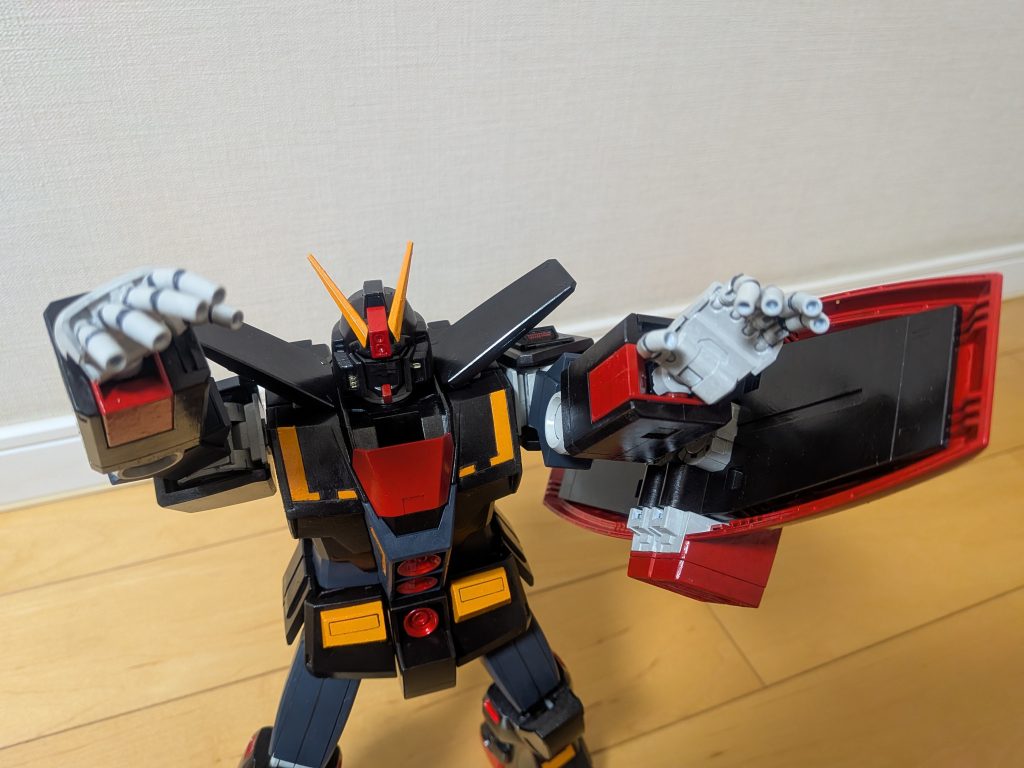 最も好きなガンダムの一機塗装面積が広くて筆塗りが大変でしたが、完成した時の達成感が半端なく良機体最後までご覧頂き有難うございます。