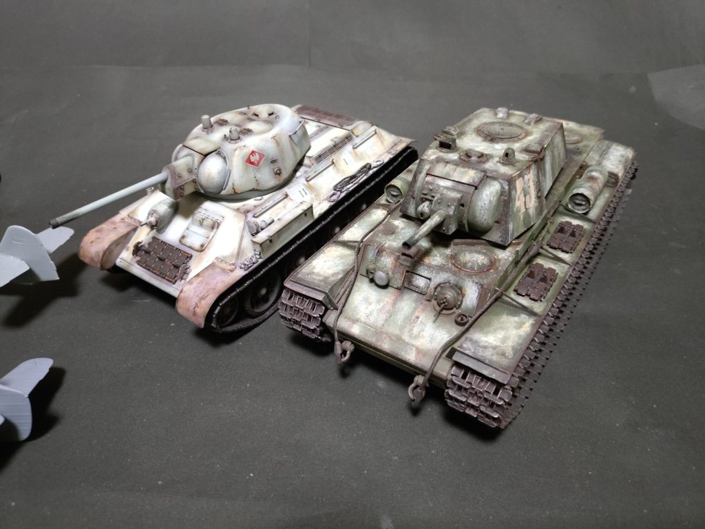 作品名：ガンプラに応用したい塗装<p>ガンプラで冬季迷彩や3色迷彩、アンブッシュ迷彩とかに挑戦したくなりました😄 素材はどれが良いかな？ やっぱりザクか？（笑）</p>
