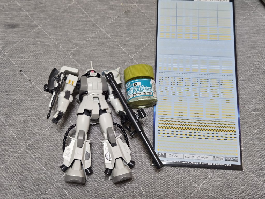 ぱち組ジャンク品で買ってきたマツナガ専用ザクと投げ売り110円デカール✨