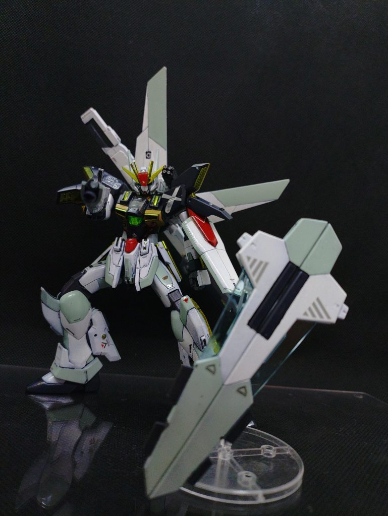 NTで無ければ操作不可能なシールドライフルビット。ティファとタンデム時のみガロードを守る盾として真価を発揮する。ジャミル？ライフルビットとして乱れ撃つんじゃないかな？避けるから盾要らんしょ（笑）