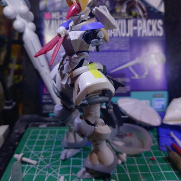 ジークアクス版ギャンをパチ組！ハクジでっけぇ！そして例の如く素直に完成させずに妙な事を···(イツモノビョーキ)（3枚目）