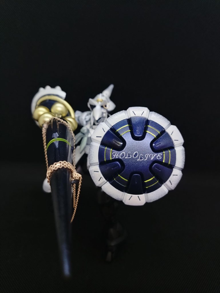 ギャン·シールドにはSeriaのネイルシールを貼付け。