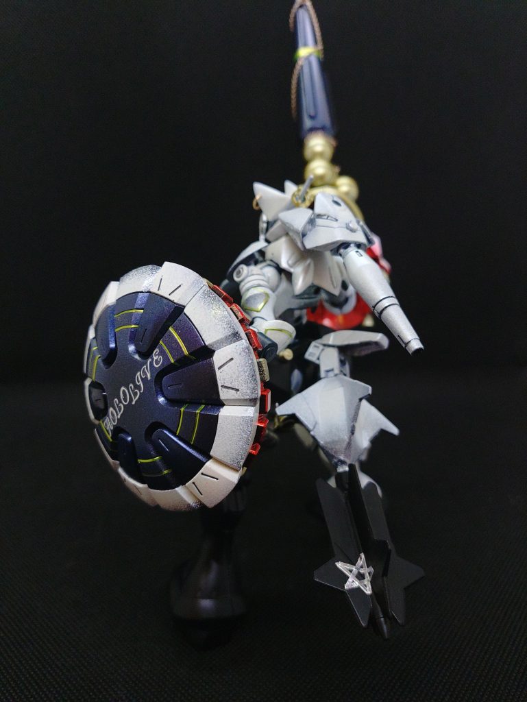 髪の毛は30МS棚の守護神メカニカルユニットにジャンクパーツを切り貼り。